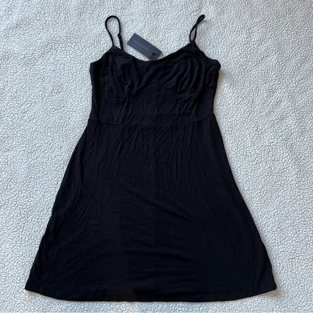 New Dynamite Black Flowy Dress - Picture 3 of 8